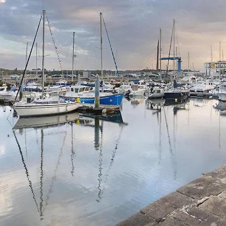 Happy Sailor Botel *