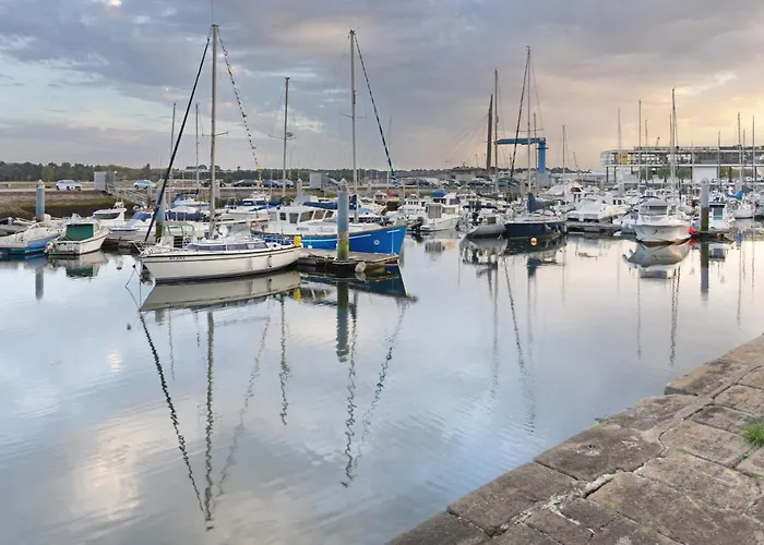 Happy Sailor Bateau-hôtel *