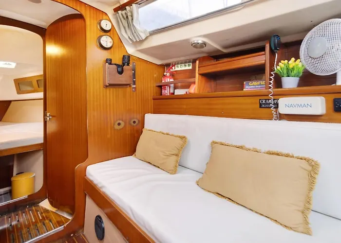 Bateau-hôtel Happy Sailor